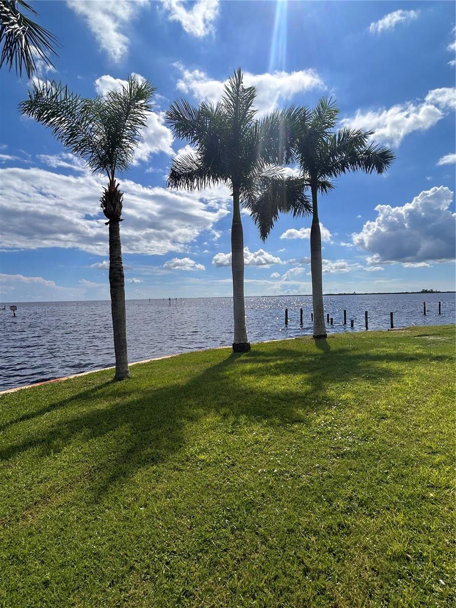 143 CREEK DR SE, PORT CHARLOTTE, FL — photo 29