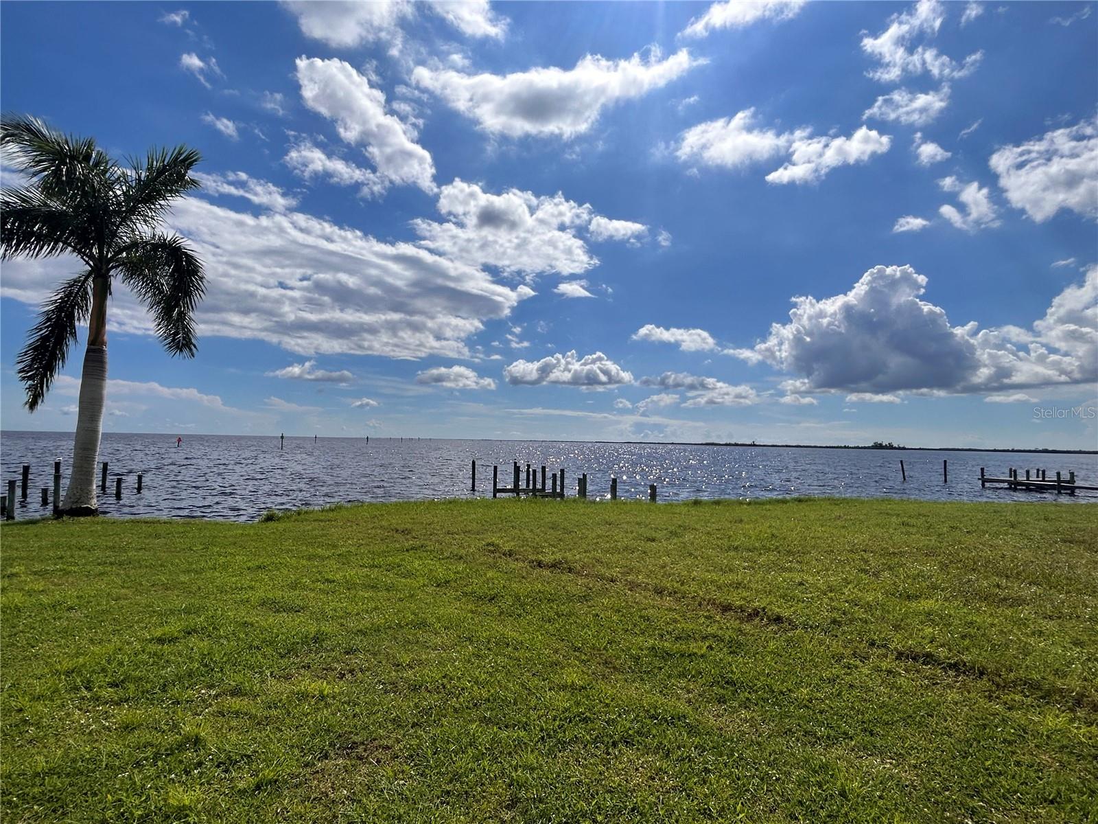 143 CREEK DR SE, PORT CHARLOTTE, FL — photo 38
