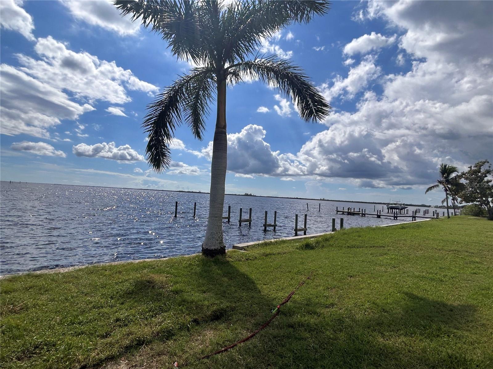 143 CREEK DR SE, PORT CHARLOTTE, FL — photo 40