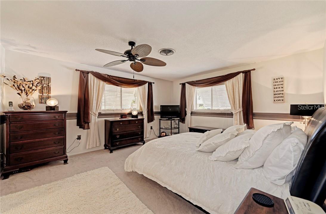 910 CAPLES ST, ENGLEWOOD, FL — photo 31