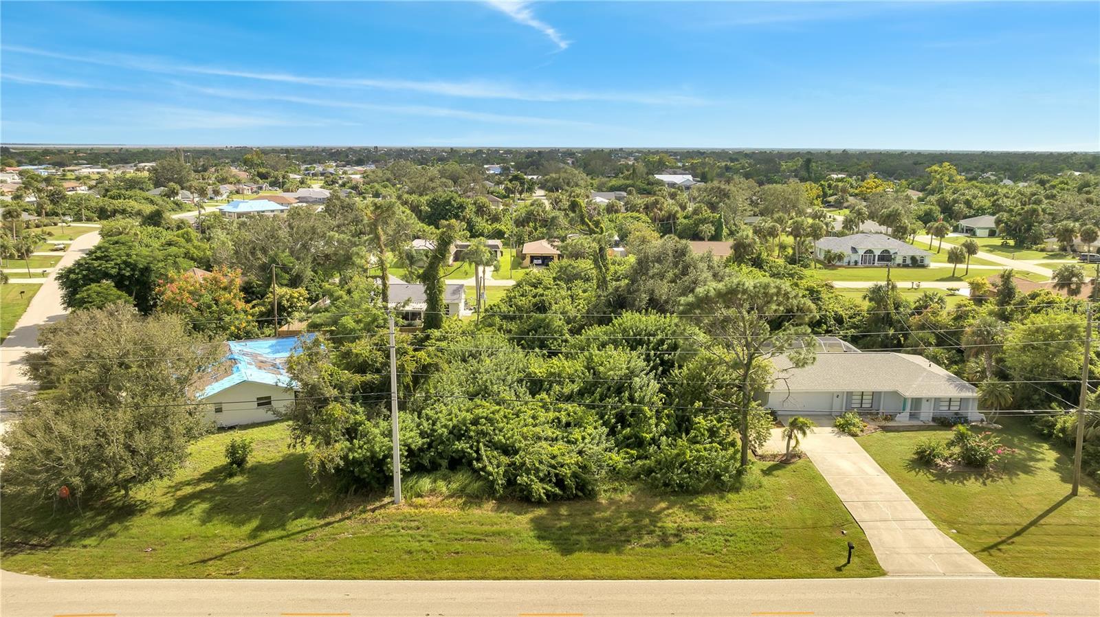 18571 EDGEWATER DR, PORT CHARLOTTE, FL