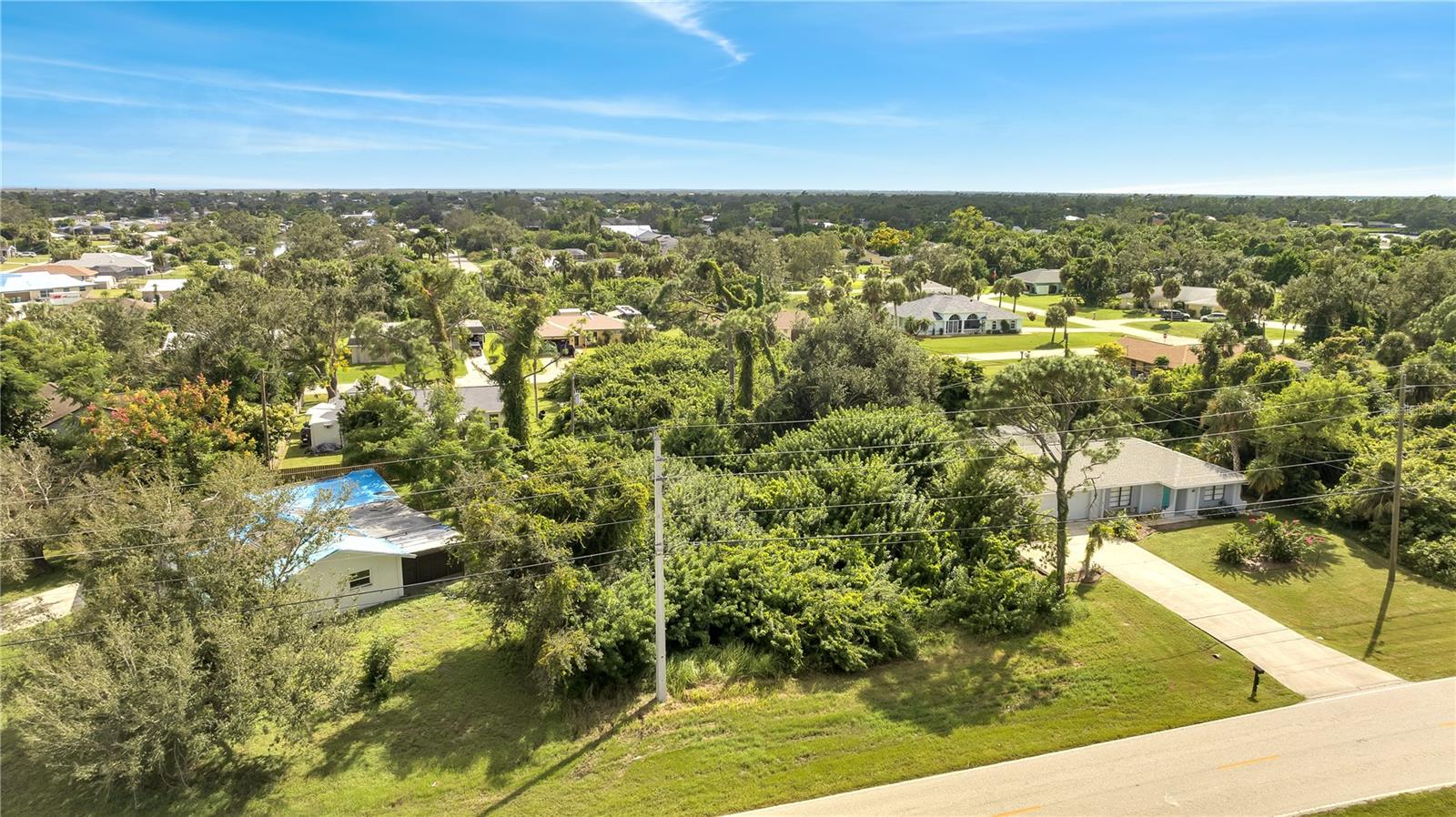 18571 EDGEWATER DR, PORT CHARLOTTE, FL — photo 2
