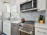 602 1/2 SKINNER BLVD — photo 14