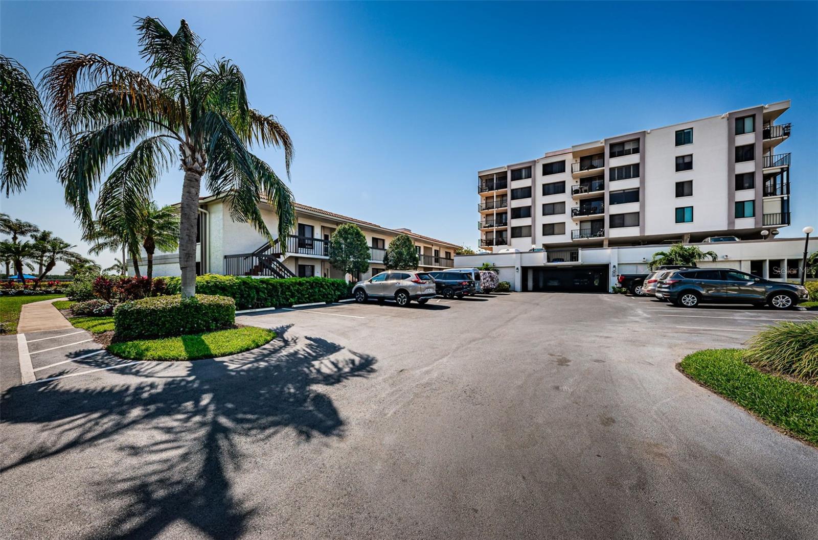 6295 BAHIA DEL MAR CIR #405, ST PETERSBURG, FL
