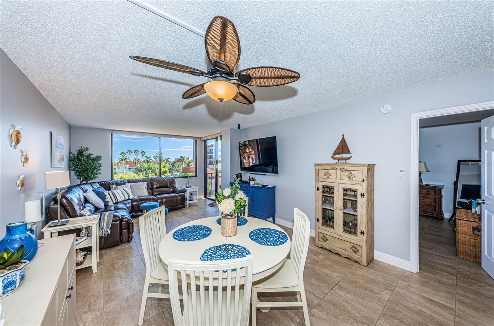 6295 BAHIA DEL MAR CIR #405, ST PETERSBURG, FL — photo 14