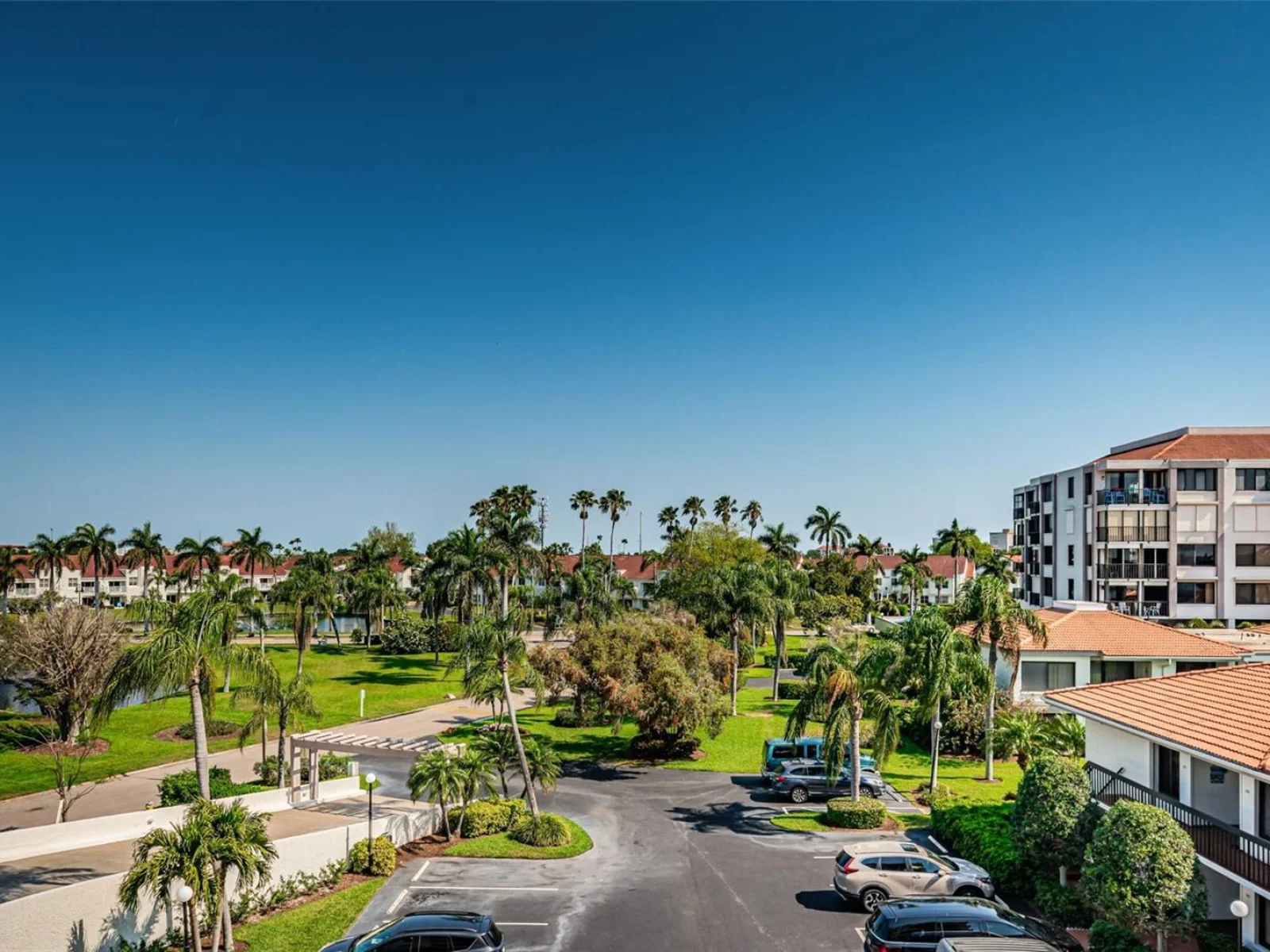 6295 BAHIA DEL MAR CIR #405, ST PETERSBURG, FL — photo 50