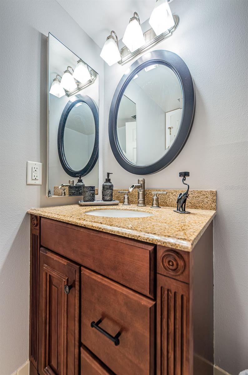6295 BAHIA DEL MAR CIR #405, ST PETERSBURG, FL — photo 57