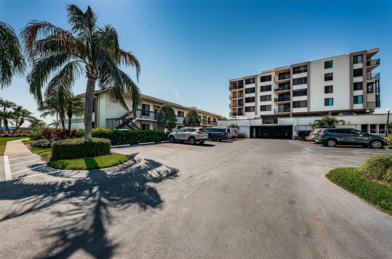 6295 BAHIA DEL MAR CIR #405, ST PETERSBURG, FL — photo 62