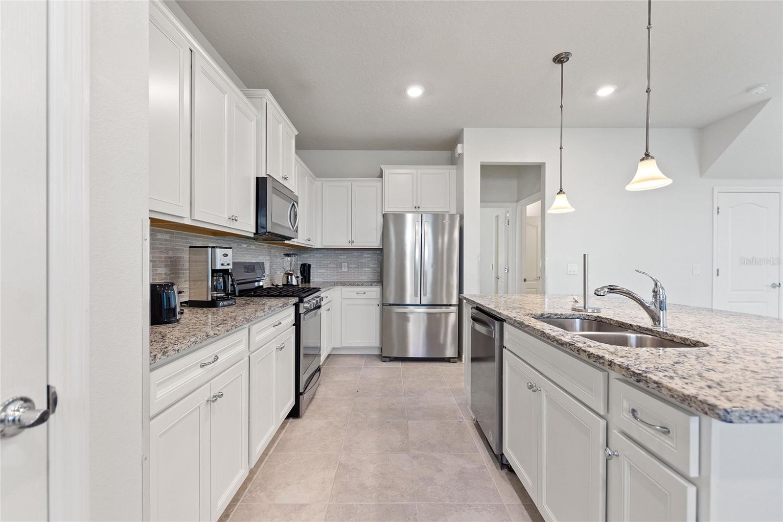 7384 OAKMOSS LOOP, DAVENPORT, FL — photo 9