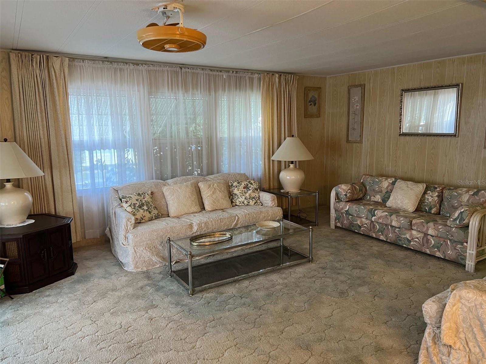 201 ROYAL PALM CIR, LARGO, FL — photo 9