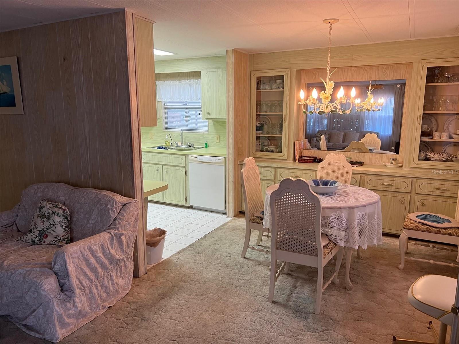 201 ROYAL PALM CIR, LARGO, FL — photo 10
