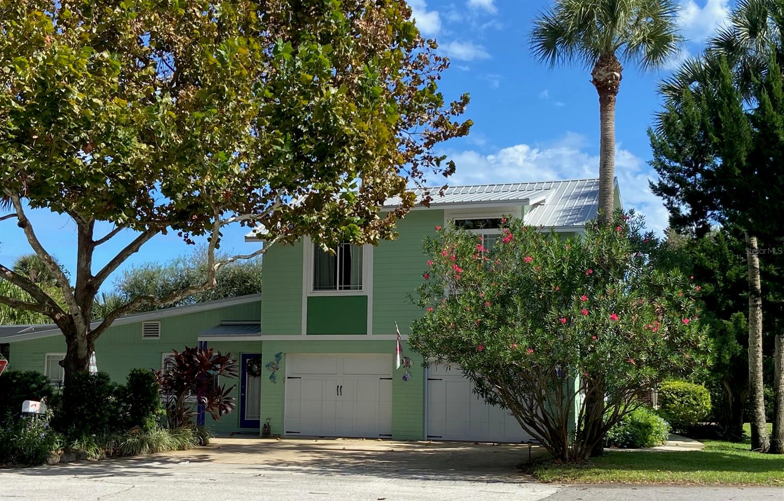 411 S Pine ST, NEW SMYRNA BEACH, FL