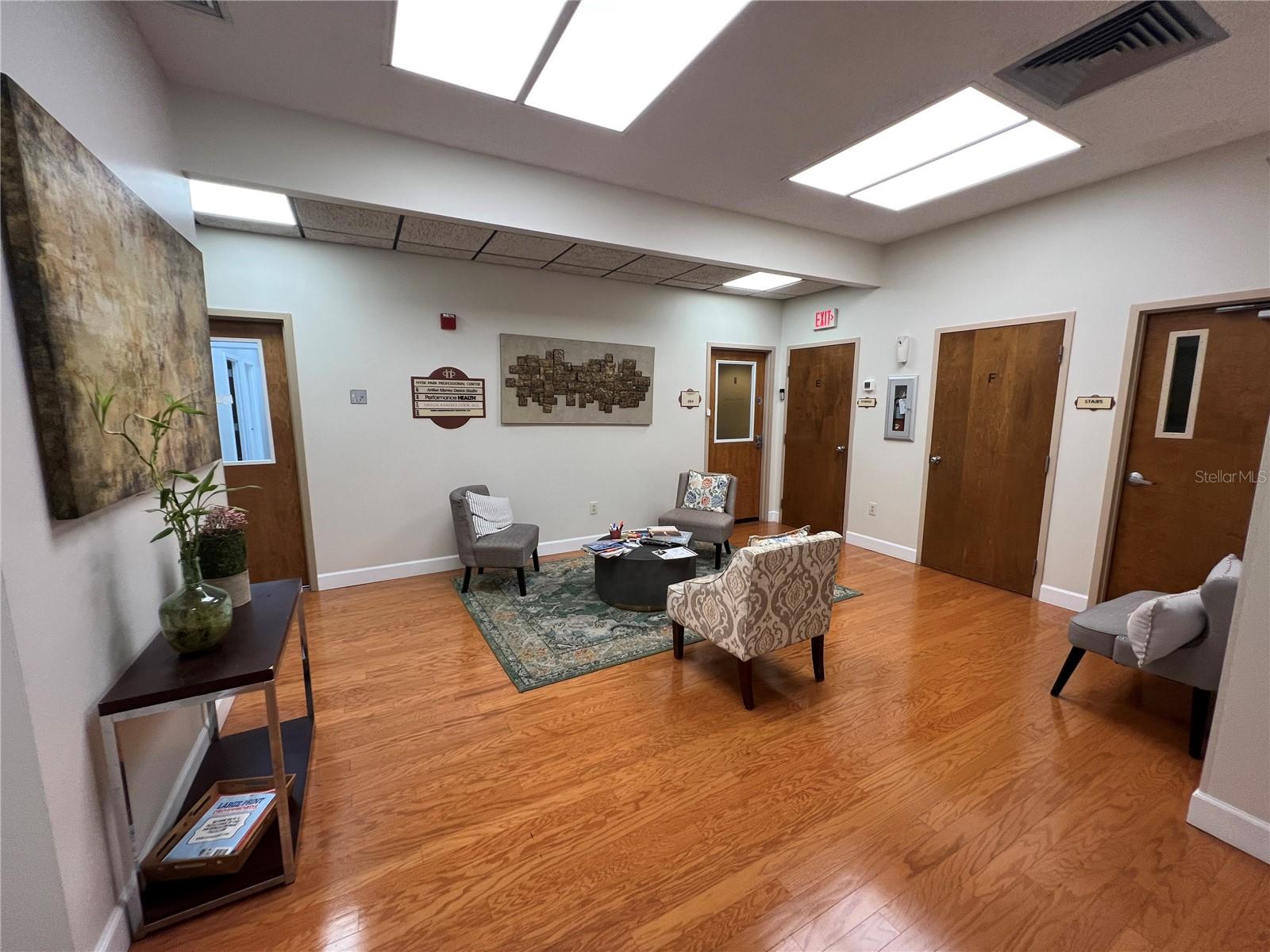 2111 W SWANN AVE, TAMPA, FL — photo 22