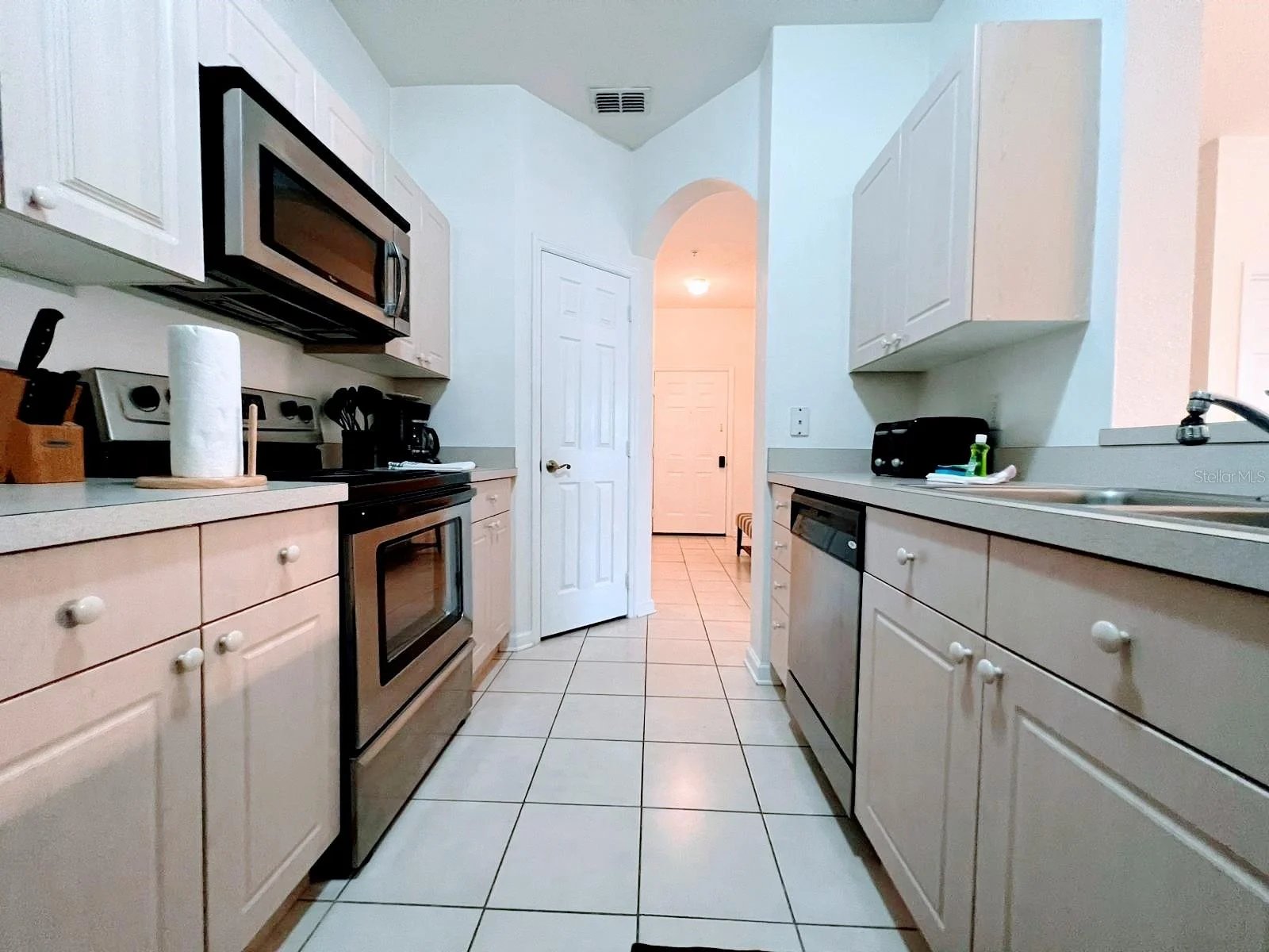 2302 SILVER PALM DR #301, KISSIMMEE, FL — photo 9