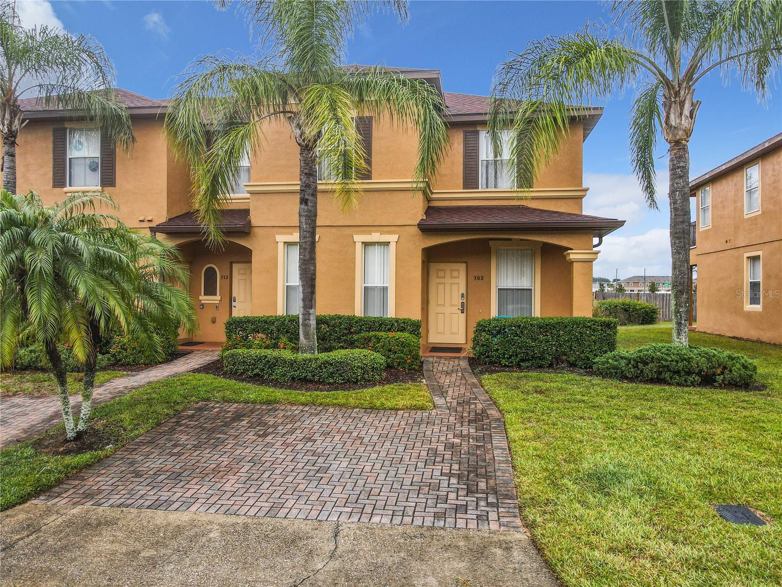 702 CALABRIA AVE, DAVENPORT, FL