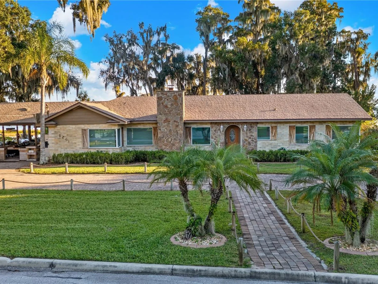 1241 W LAKESHORE DR, CLERMONT, FL — photo 3