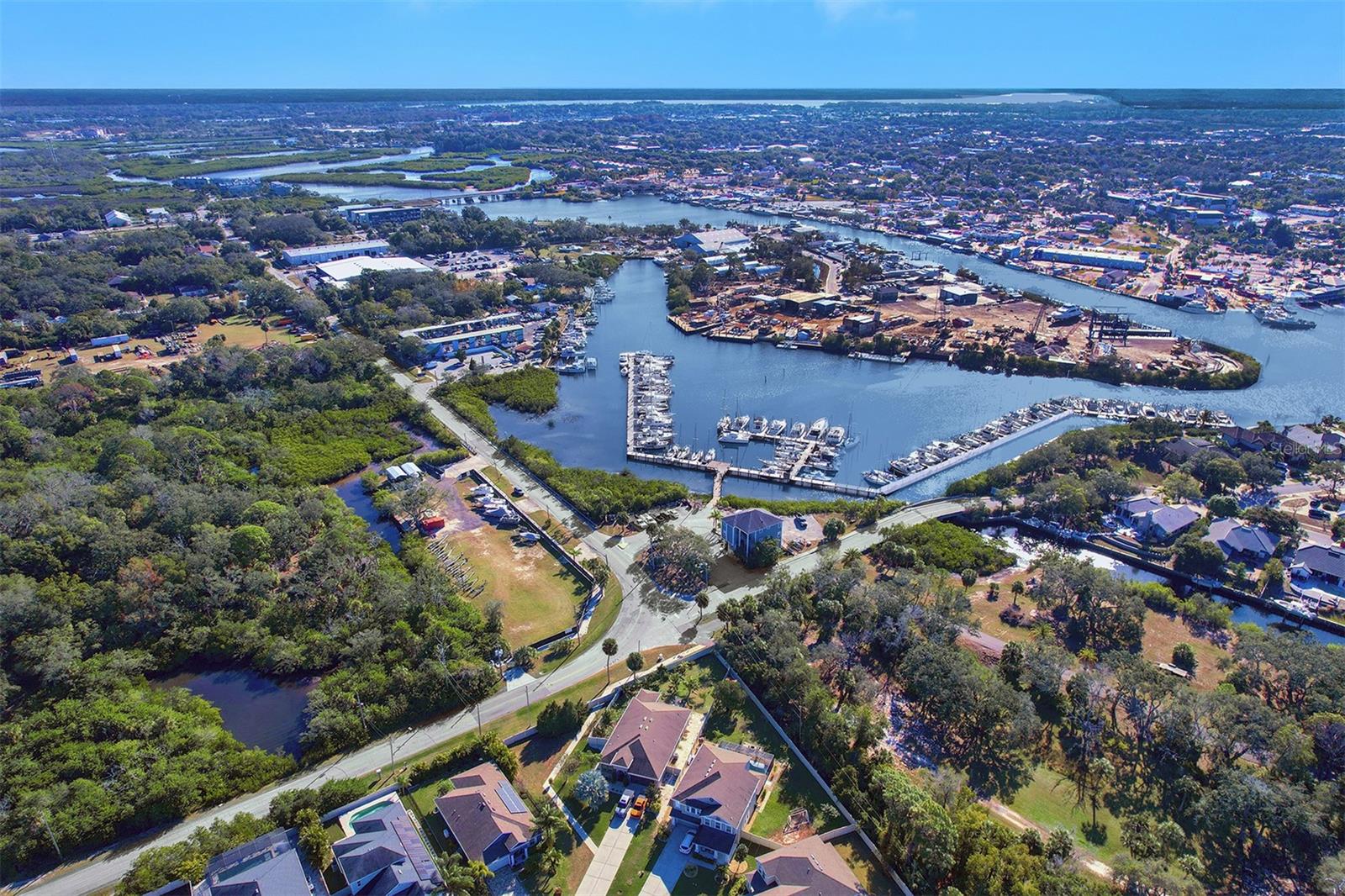 332 ANCLOTE RD, TARPON SPRINGS, FL