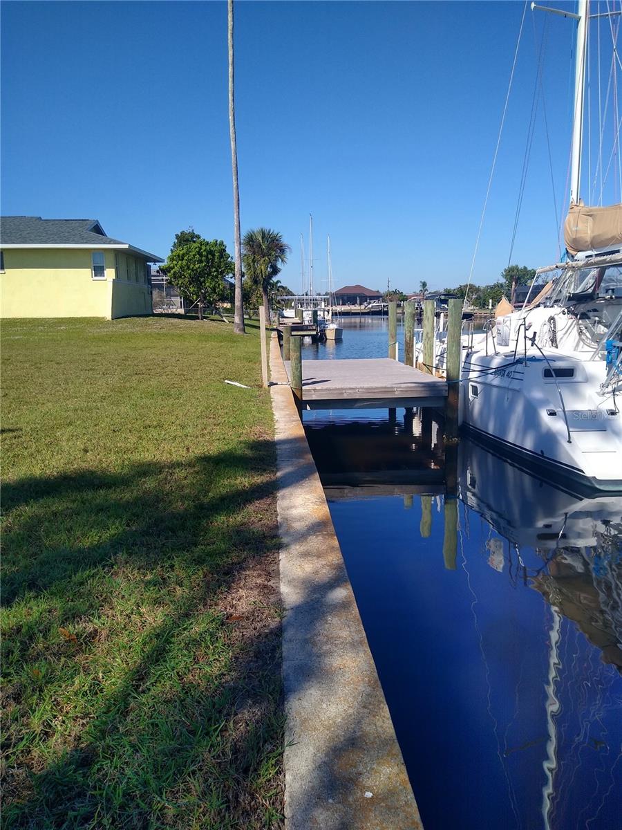 116 COLONIAL ST SE, PORT CHARLOTTE, FL