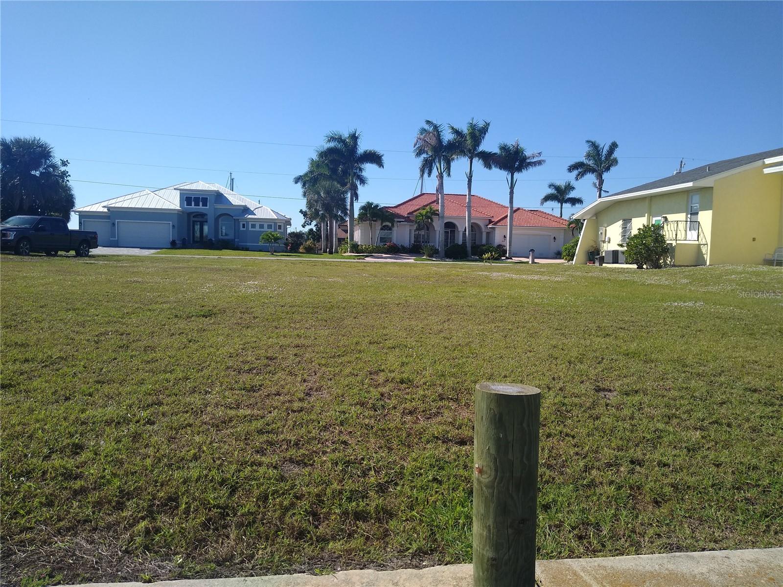 116 COLONIAL ST SE, PORT CHARLOTTE, FL — photo 2