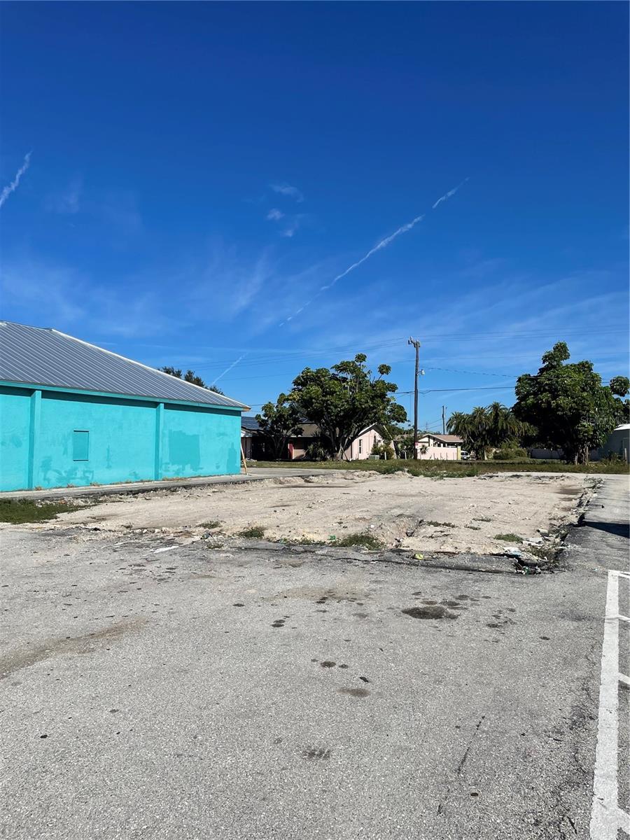 3782 TAMIAMI TRL #B, PORT CHARLOTTE, FL — photo 2