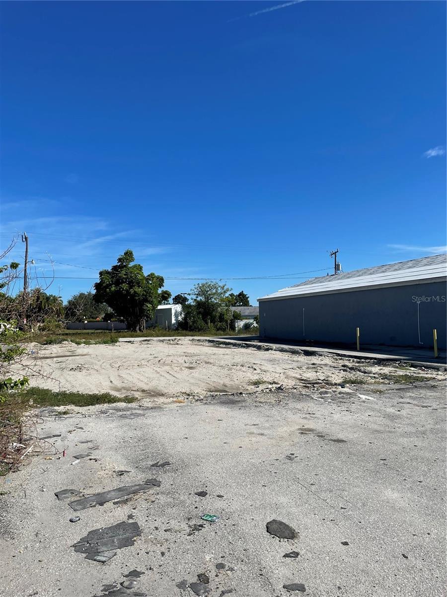 3782 TAMIAMI TRL #B, PORT CHARLOTTE, FL — photo 3