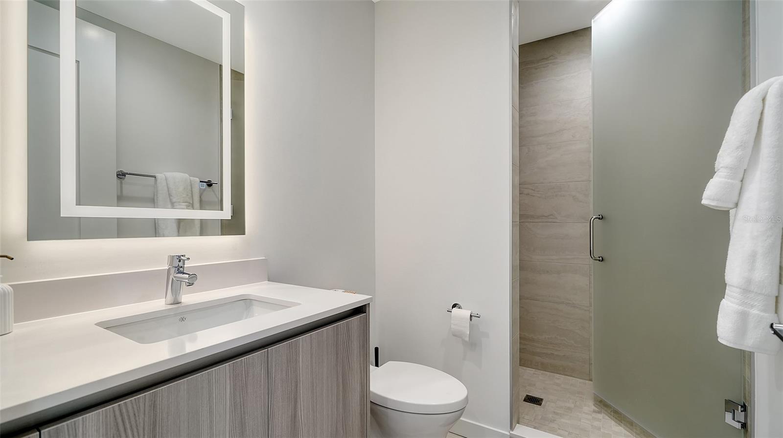 301 QUAY COMMONS DR #704, SARASOTA, FL — photo 21