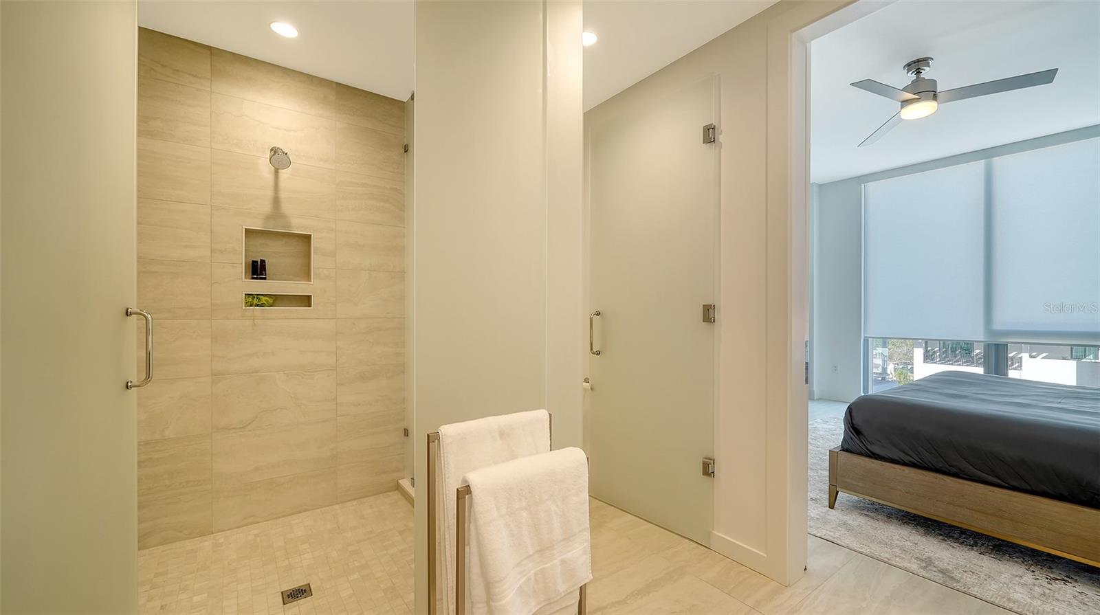 301 QUAY COMMONS DR #704, SARASOTA, FL — photo 28