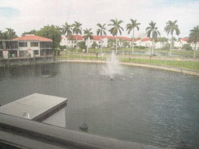 6294 BAHIA DEL MAR CIR #215, ST PETERSBURG, FL — photo 2