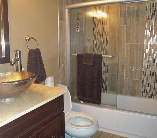 6294 BAHIA DEL MAR CIR #215, ST PETERSBURG, FL — photo 17