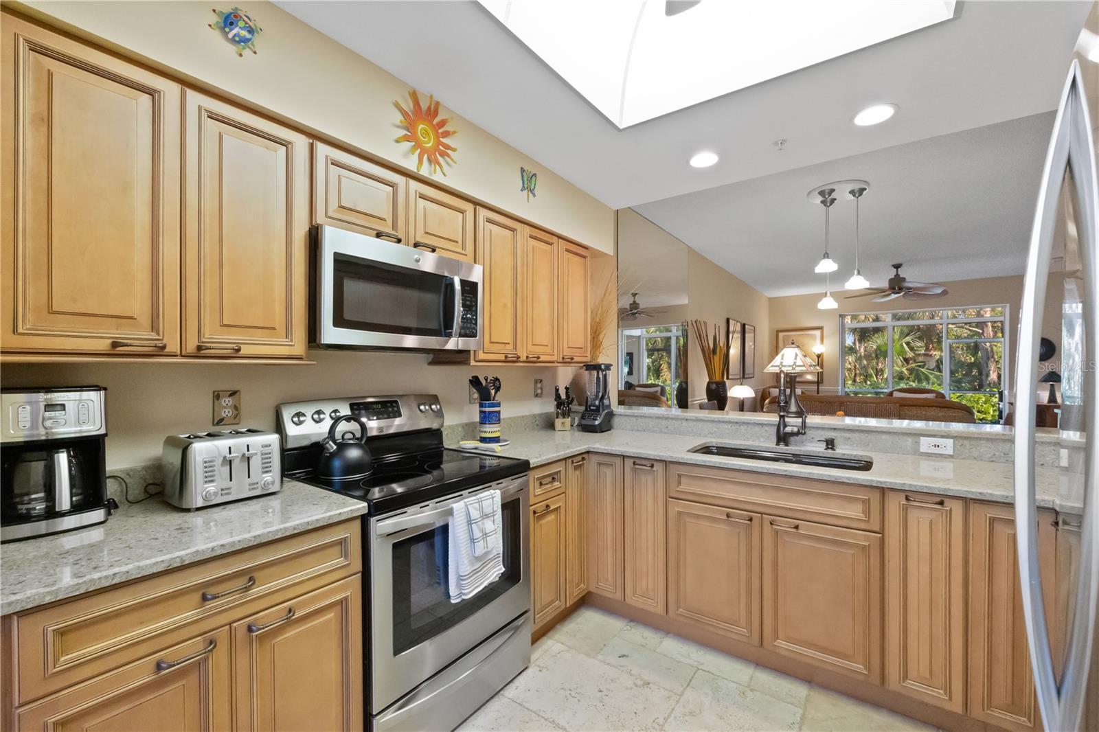 9611 CASTLE POINT DR #915, SARASOTA, FL — photo 8