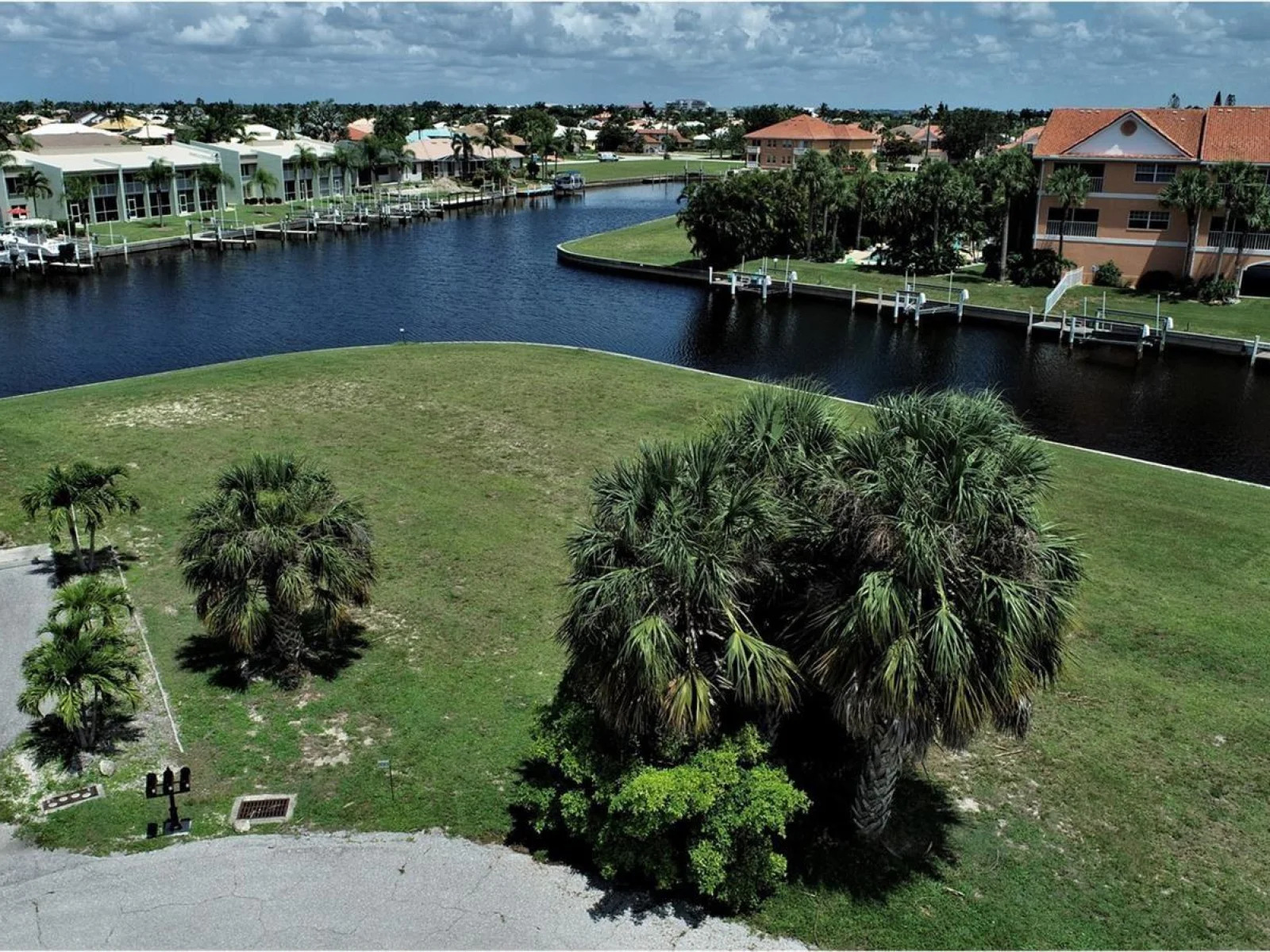 1447 MEDITERRANEAN DR, PUNTA GORDA, FL — photo 7