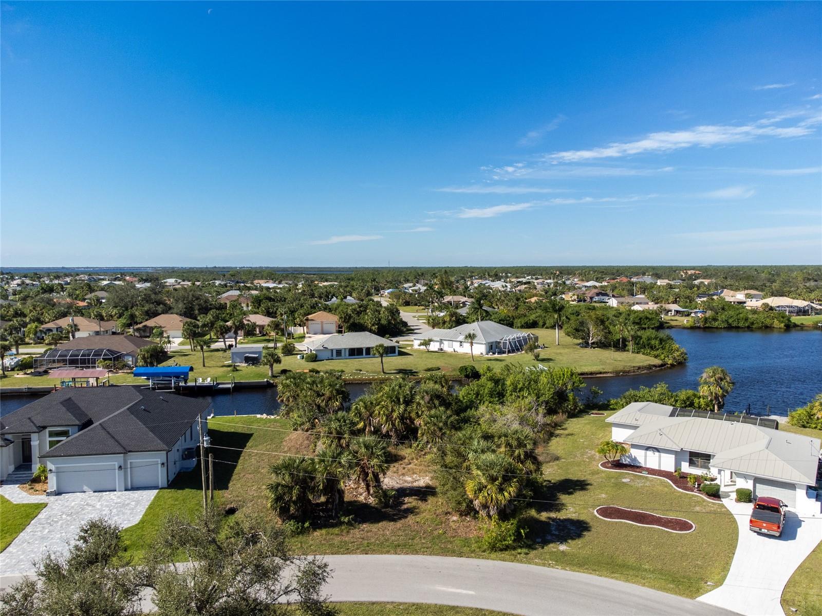 17306 GULFSPRAY CIR, PORT CHARLOTTE, FL — photo 2