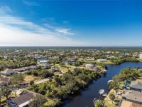 17324, 17332, 17340 GULFSPRAY CIR — photo 4