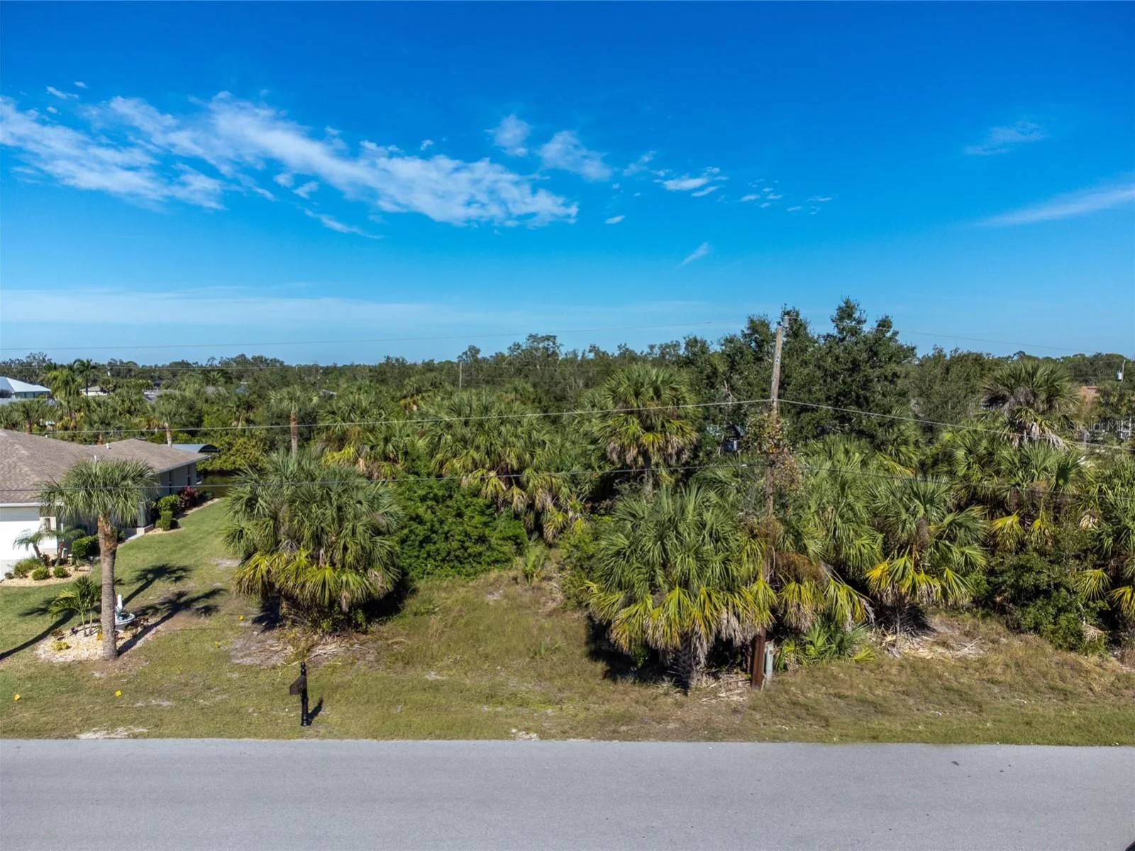 17324 GULFSPRAY CIR, PORT CHARLOTTE, FL — photo 2