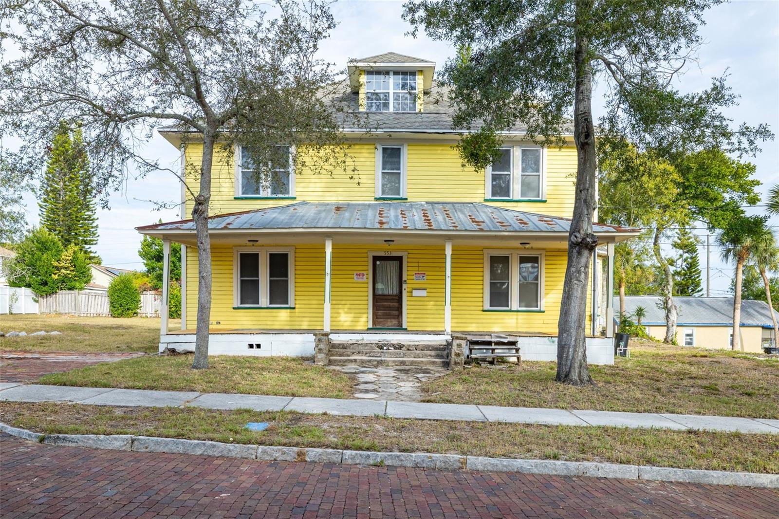553 DIVISION ST, TARPON SPRINGS, FL — photo 2