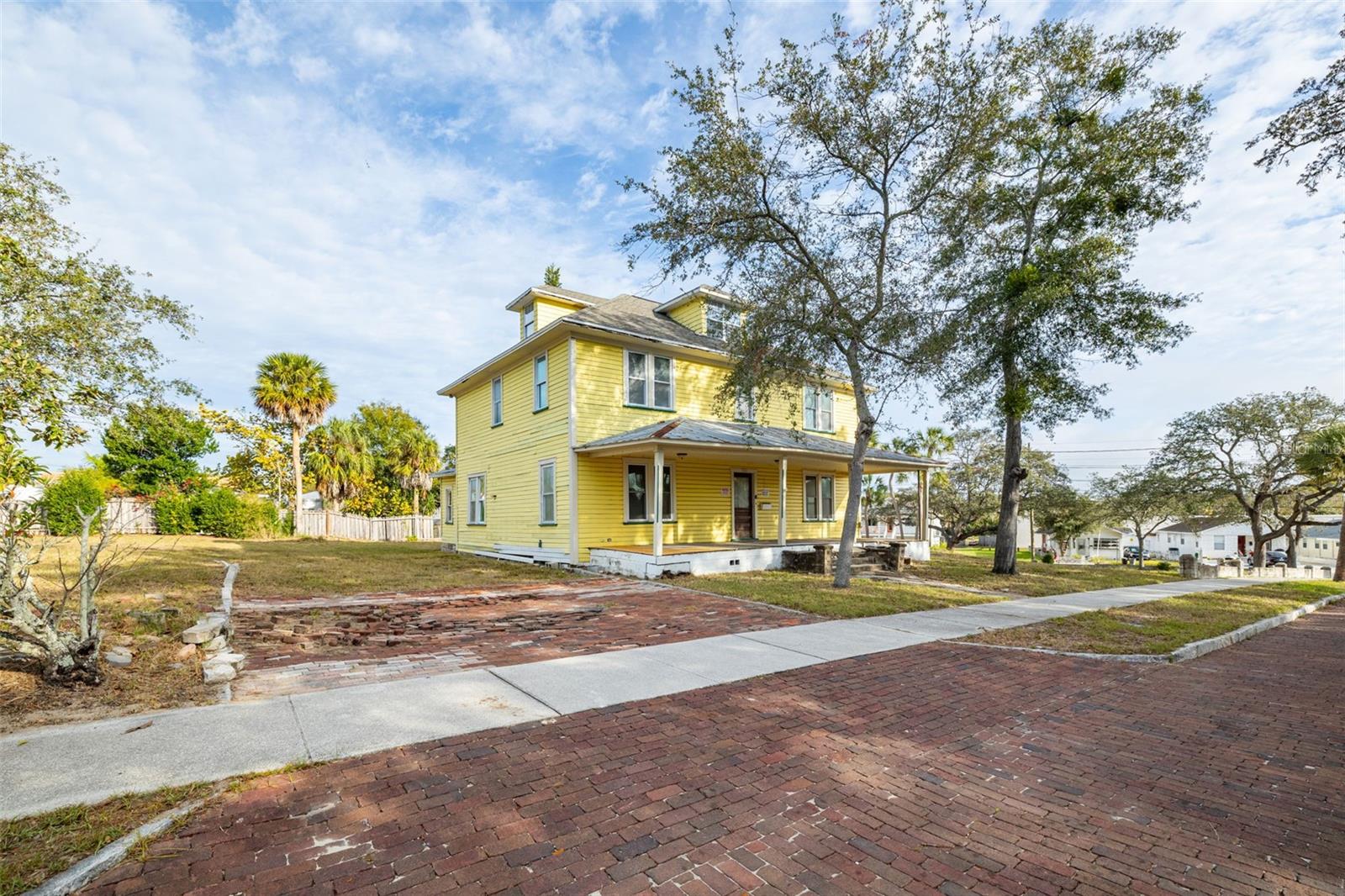 553 DIVISION ST, TARPON SPRINGS, FL — photo 5