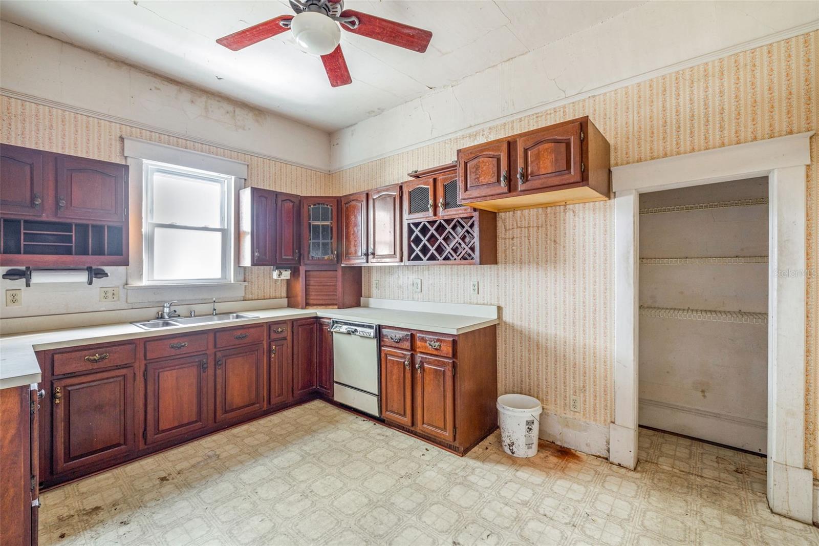 553 DIVISION ST, TARPON SPRINGS, FL — photo 14
