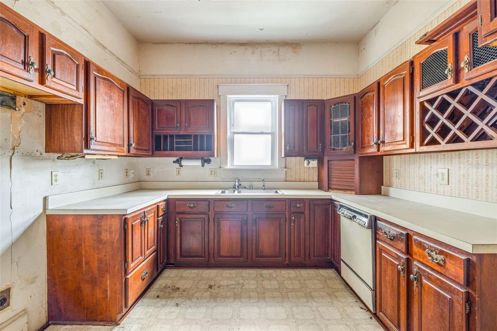 553 DIVISION ST, TARPON SPRINGS, FL — photo 15