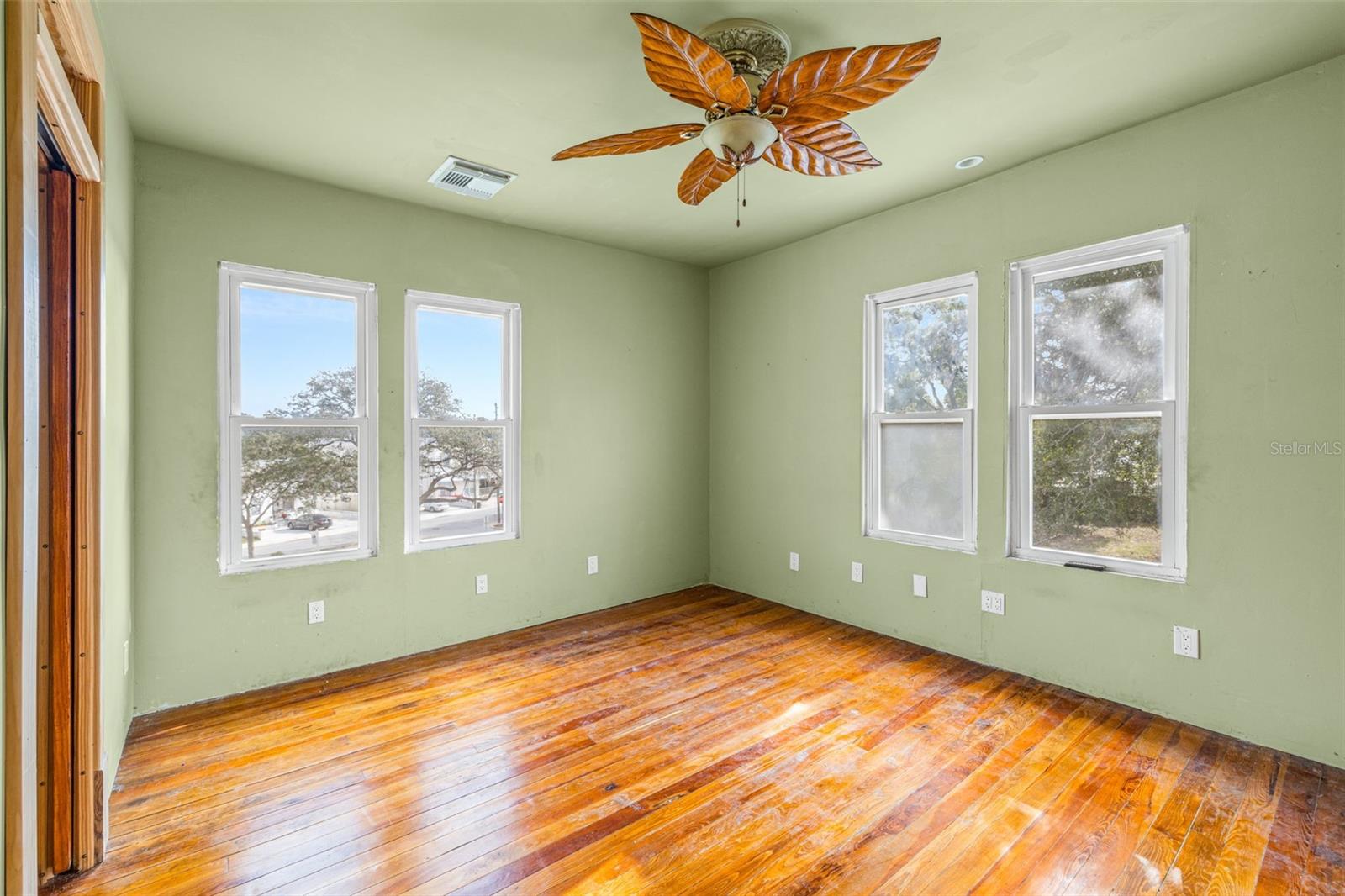 553 DIVISION ST, TARPON SPRINGS, FL — photo 19