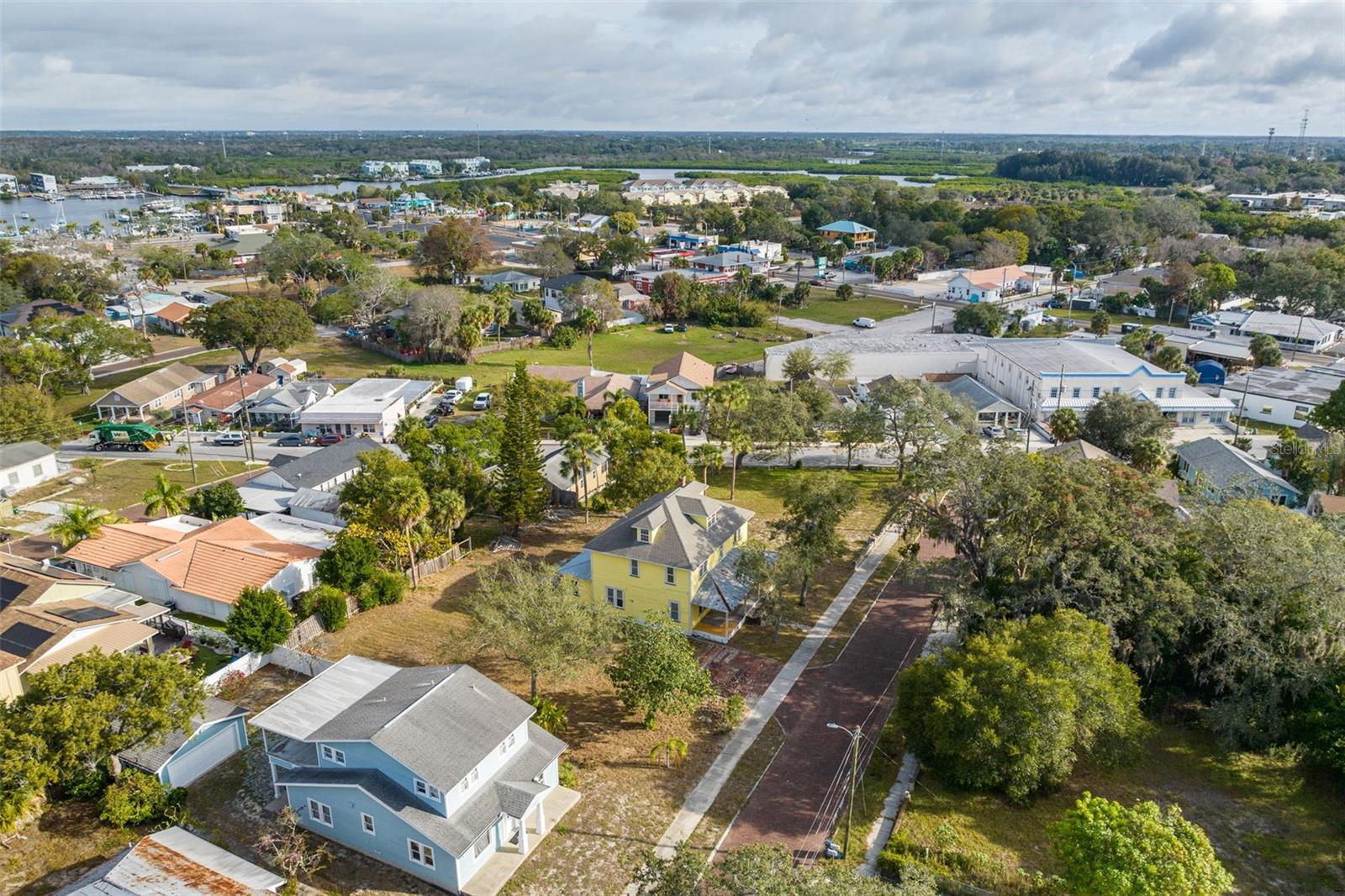 553 DIVISION ST, TARPON SPRINGS, FL — photo 31