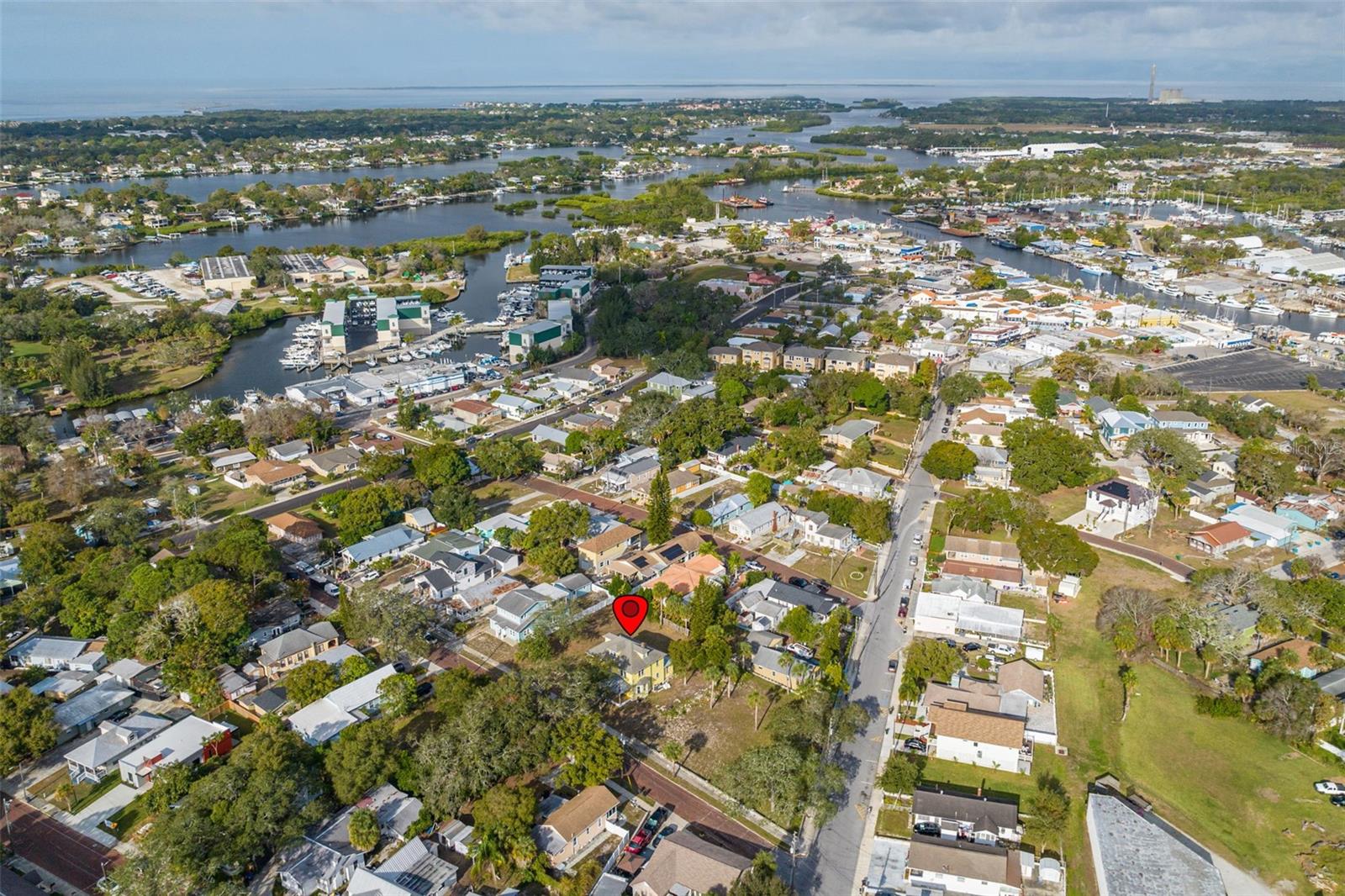 553 DIVISION ST, TARPON SPRINGS, FL — photo 37