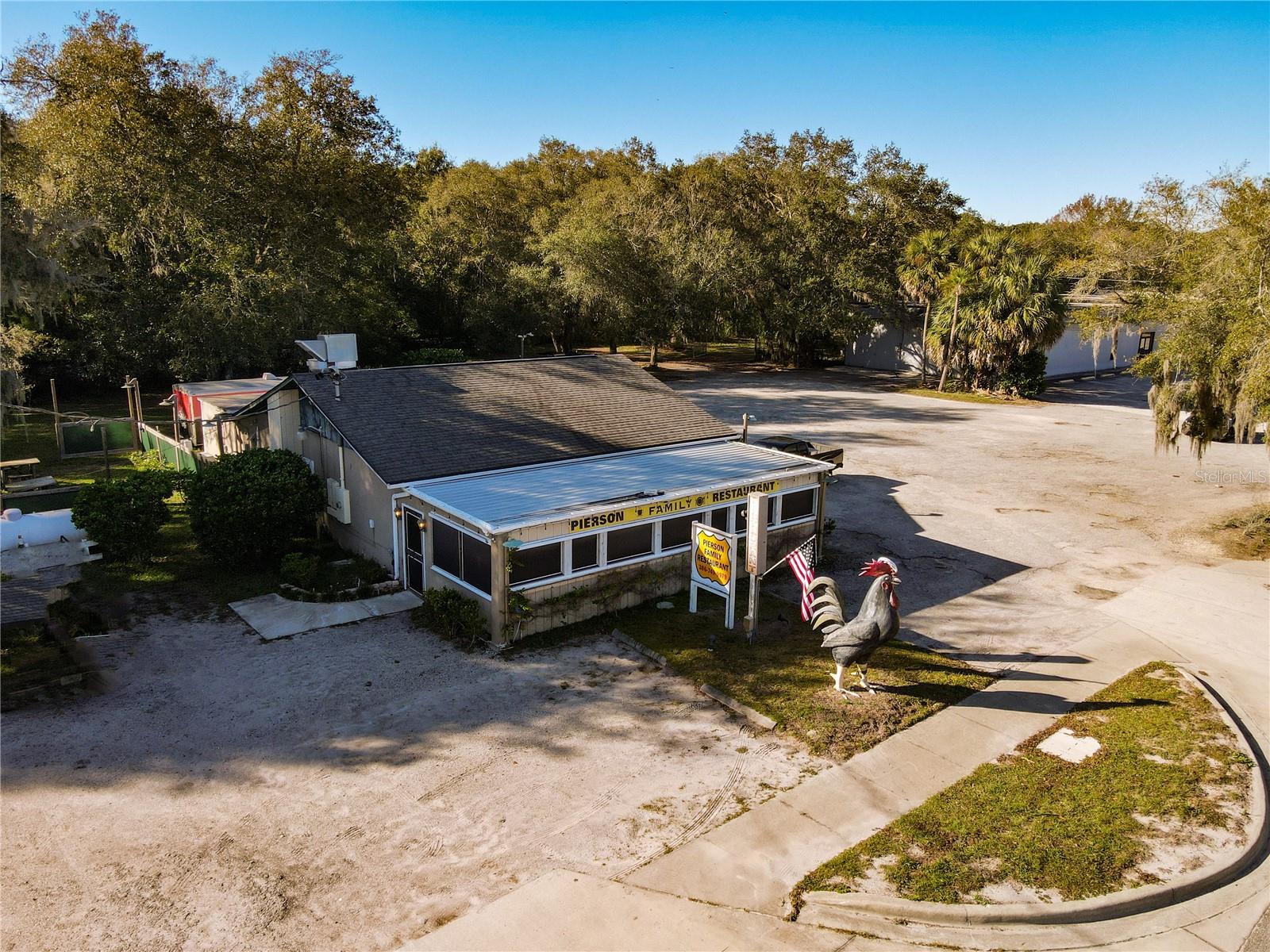 302 S CENTER ST, PIERSON, FL — photo 4