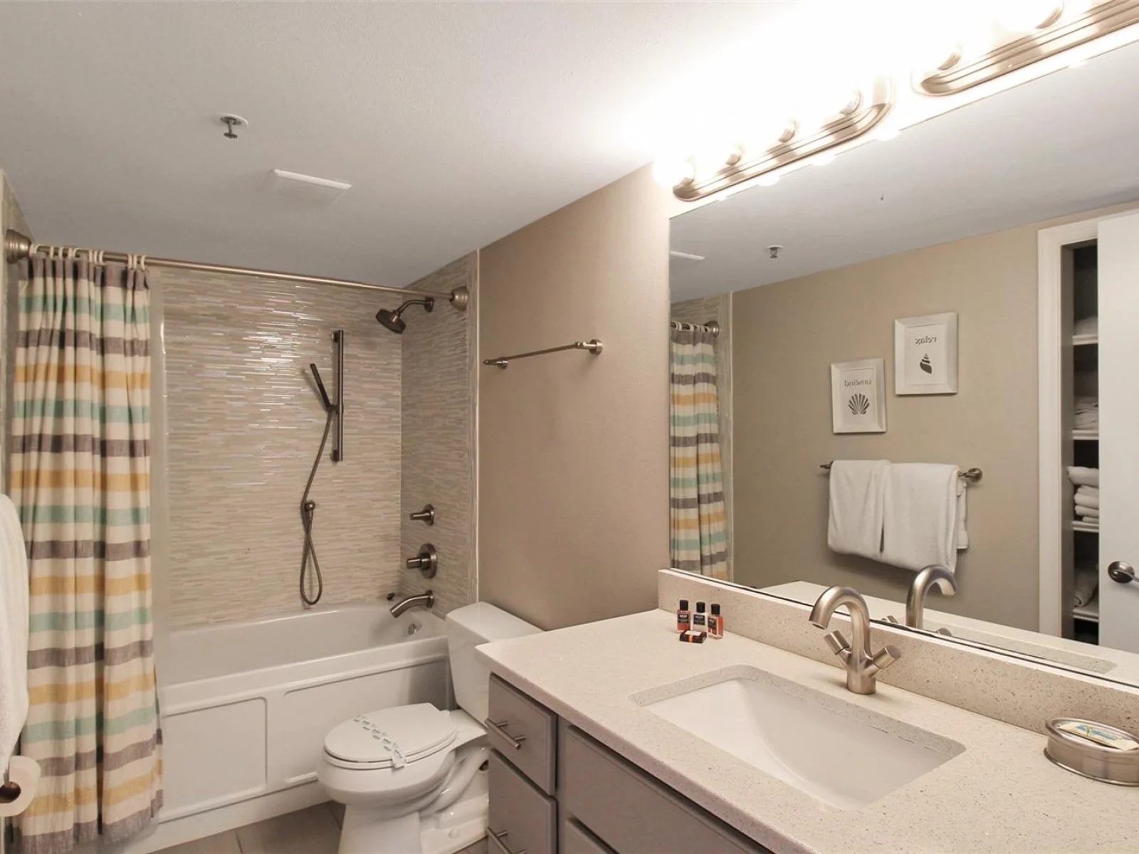 1389 SIESTA BAYSIDE DR #1389-F, SARASOTA, FL — photo 29