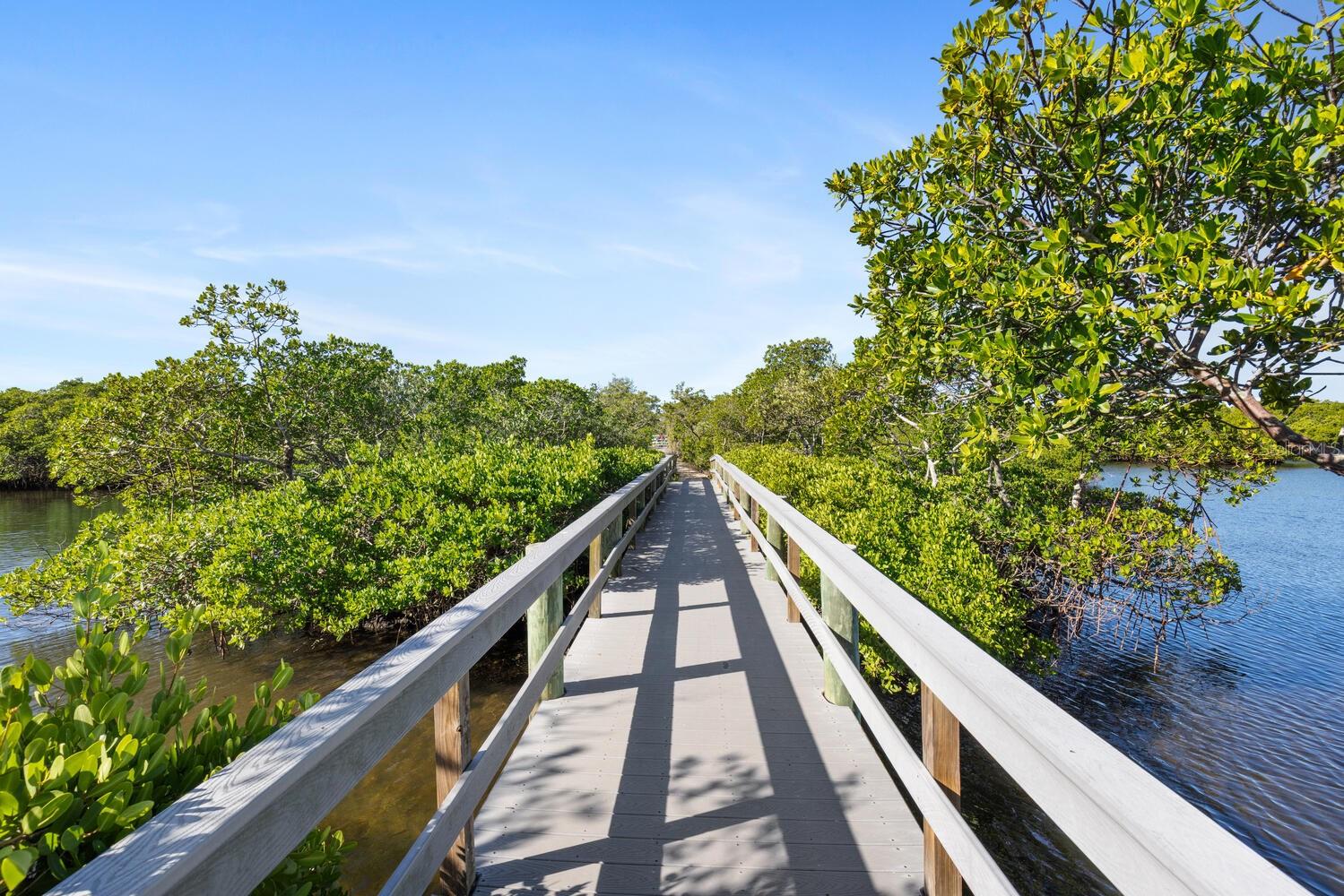 1654 STARLING DR #201, SARASOTA, FL — photo 49