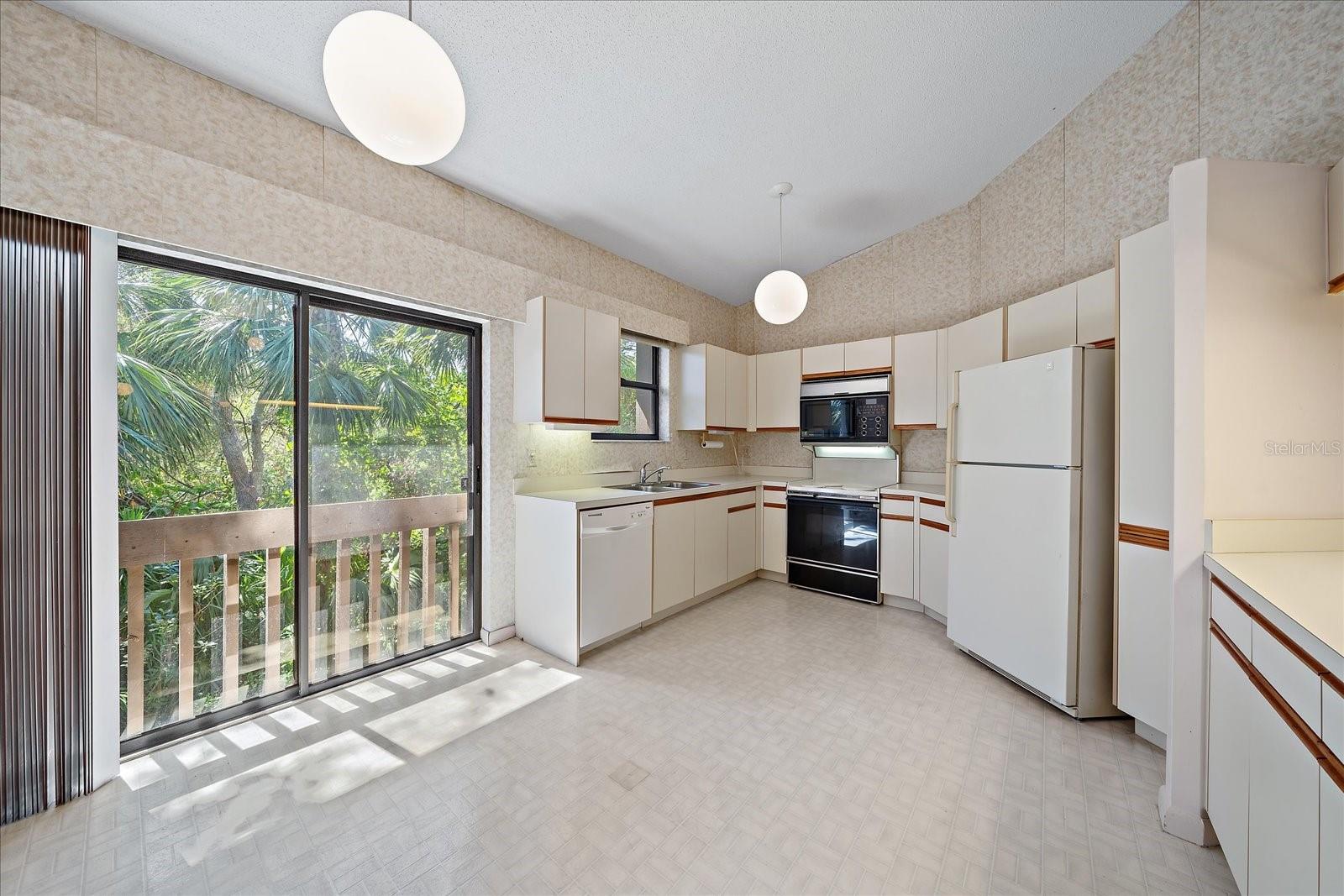 1654 STARLING DR #201, SARASOTA, FL — photo 17