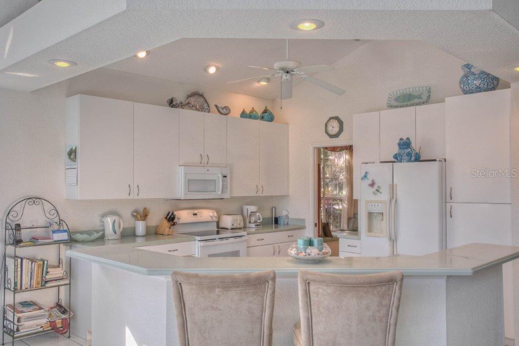 7101 VICTORIA CIR, UNIVERSITY PARK, FL — photo 10