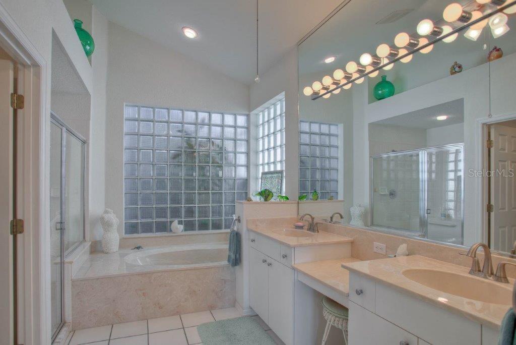 7101 VICTORIA CIR, UNIVERSITY PARK, FL — photo 23