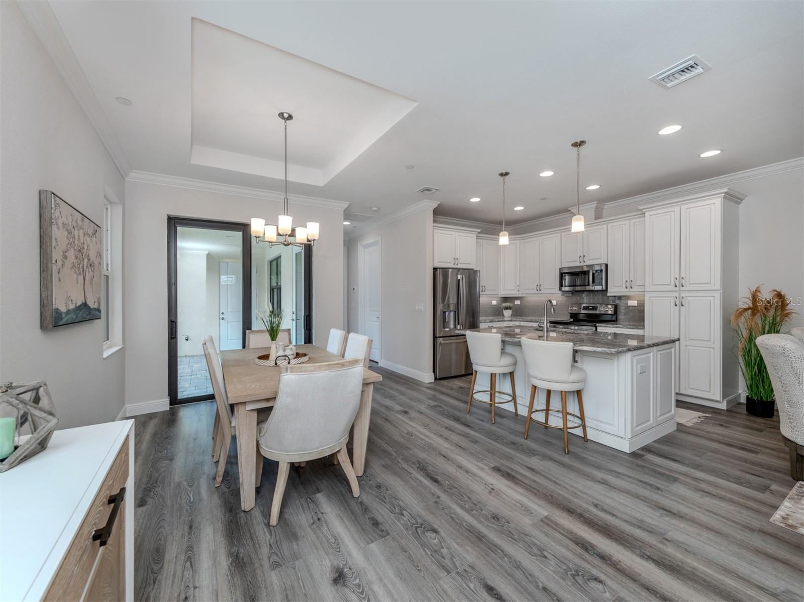922 E VENICE AVE, VENICE, FL — photo 4