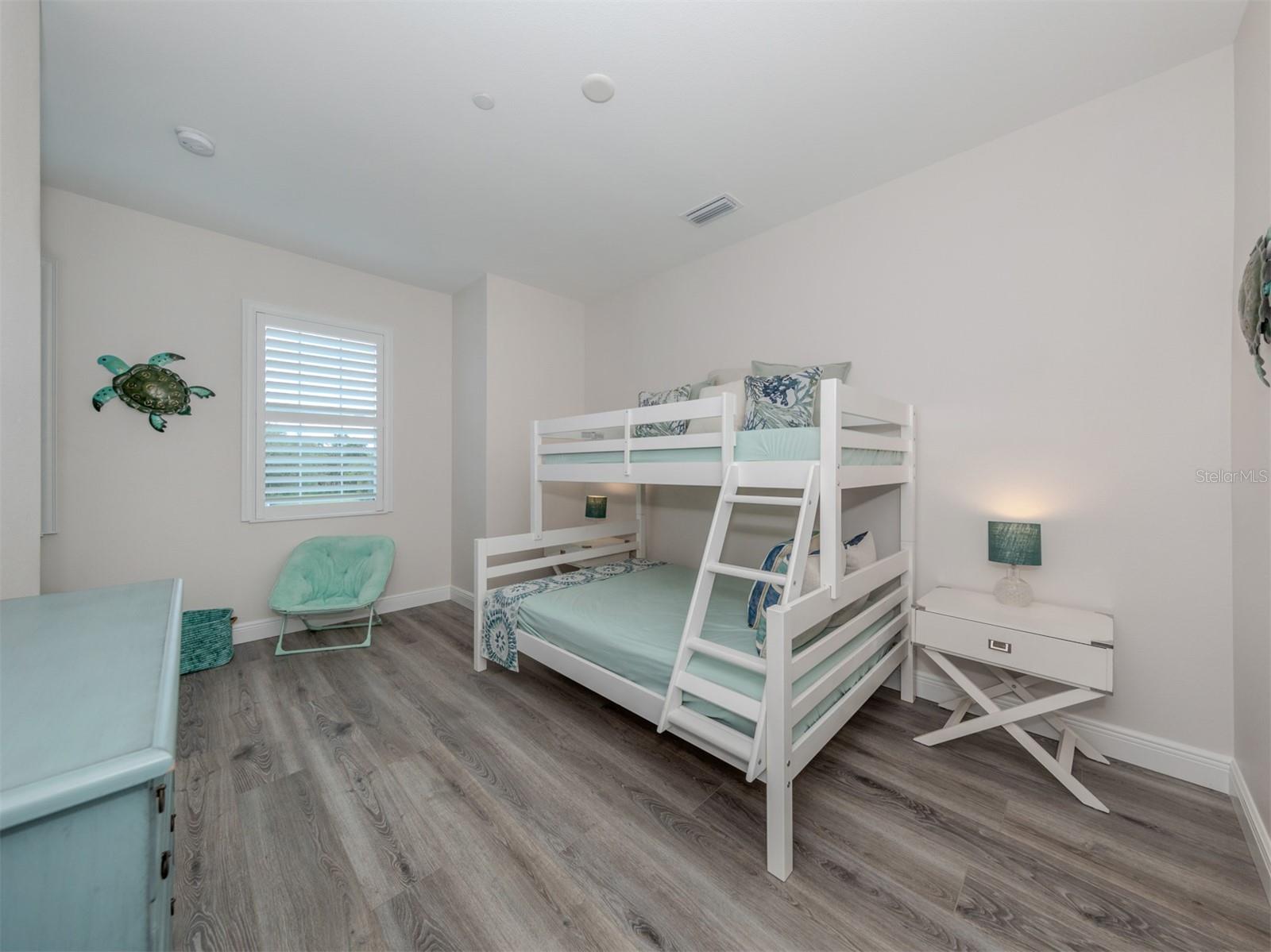 922 E VENICE AVE, VENICE, FL — photo 20