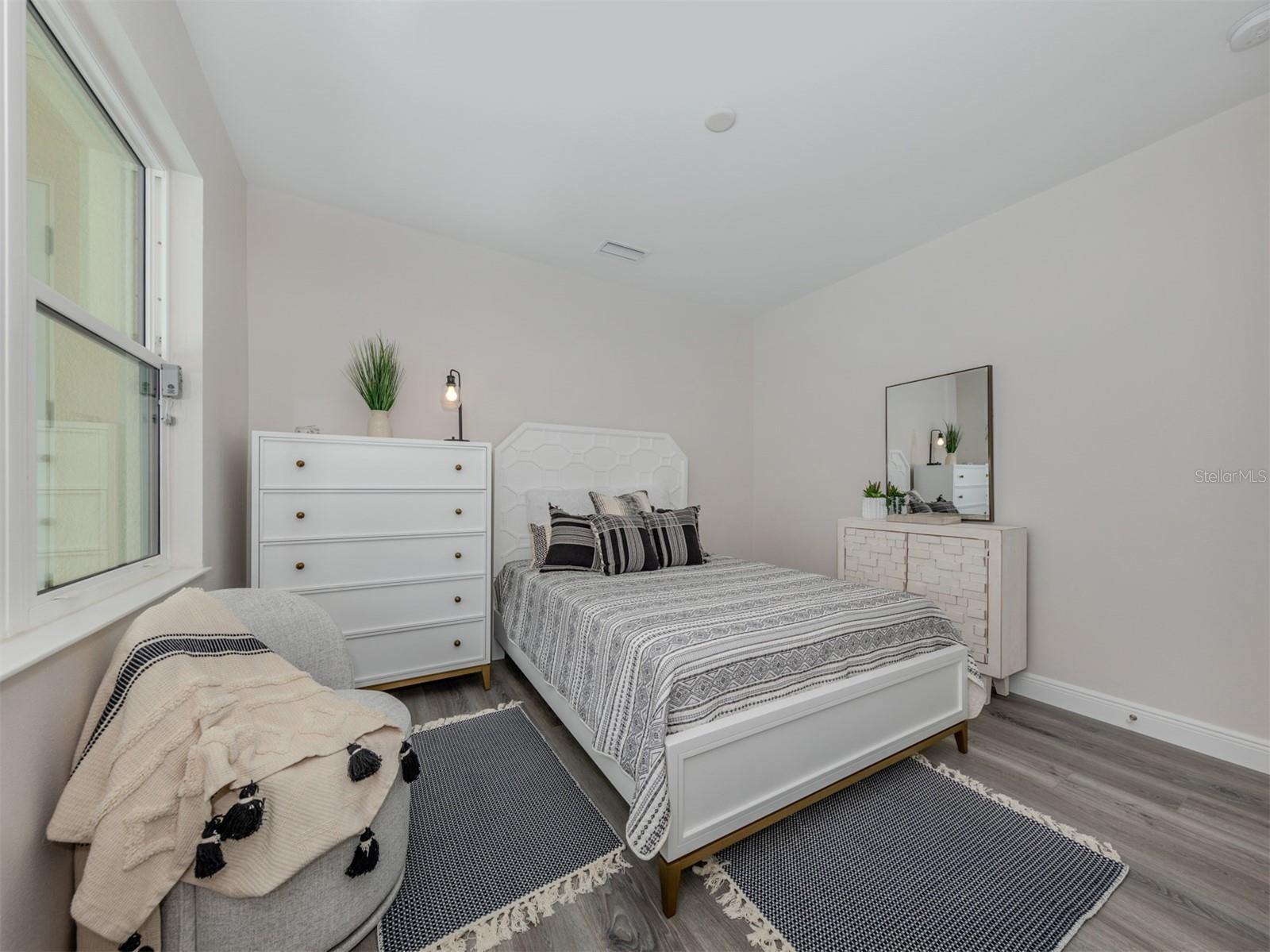 922 E VENICE AVE, VENICE, FL — photo 10